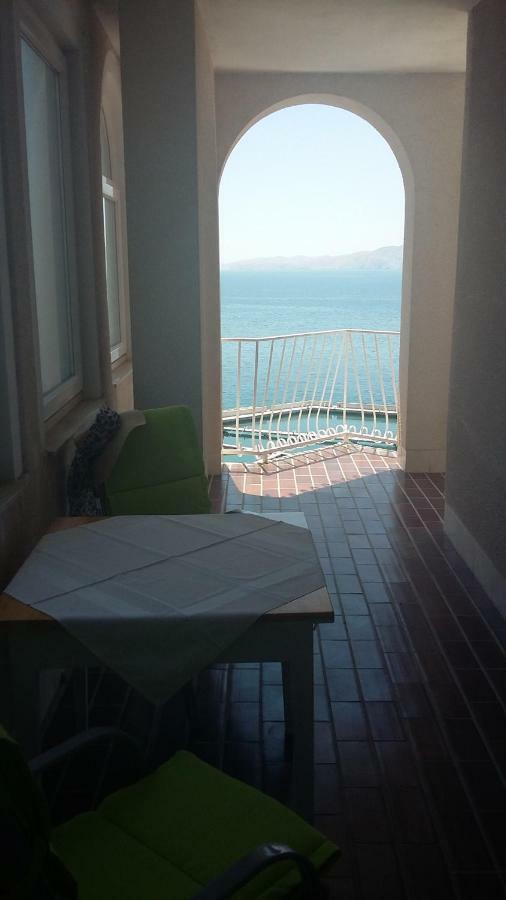 Die Appartements Glavas, für 2 Personen Novi Vinodolski Exterior foto
